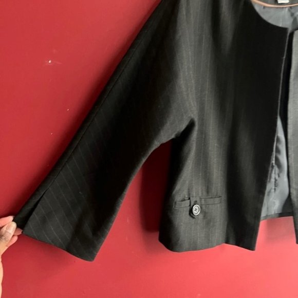 Worthington Cropped Blazer - Picture 9 of 9